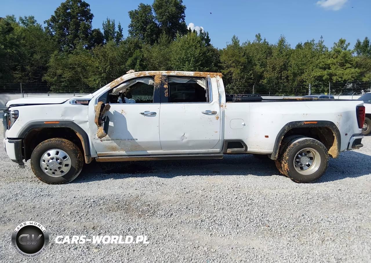 2026 GMC Sierra 3500 Hd , Long Bed, Denali Dual Rear Wheel, 4Wd VIN:1GT4UWEY3TF142903 - 13