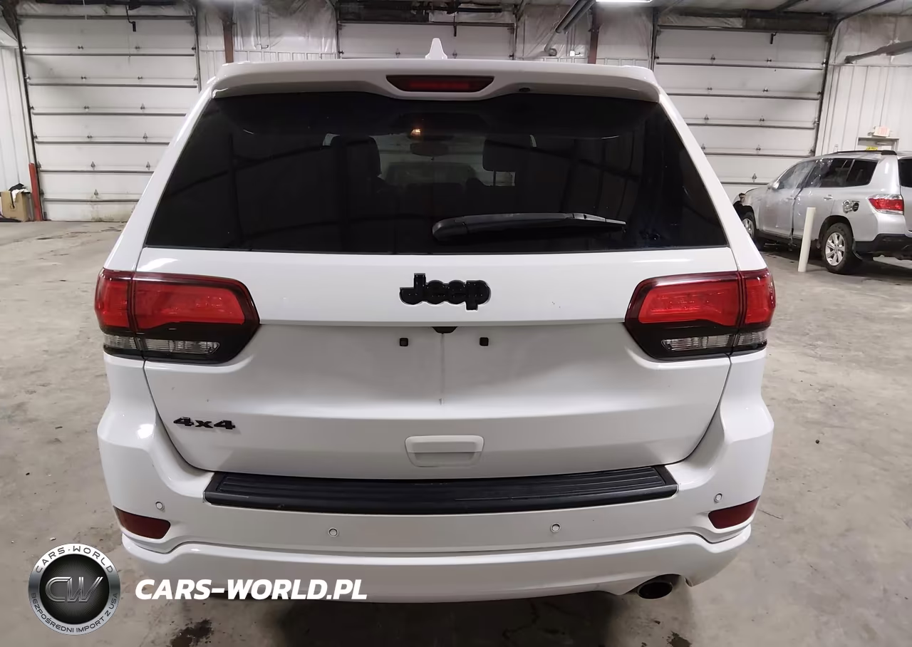 2018 Jeep Grand Cherokee Altitude 4X4 VIN:1C4RJFAG2JC501877 - 17