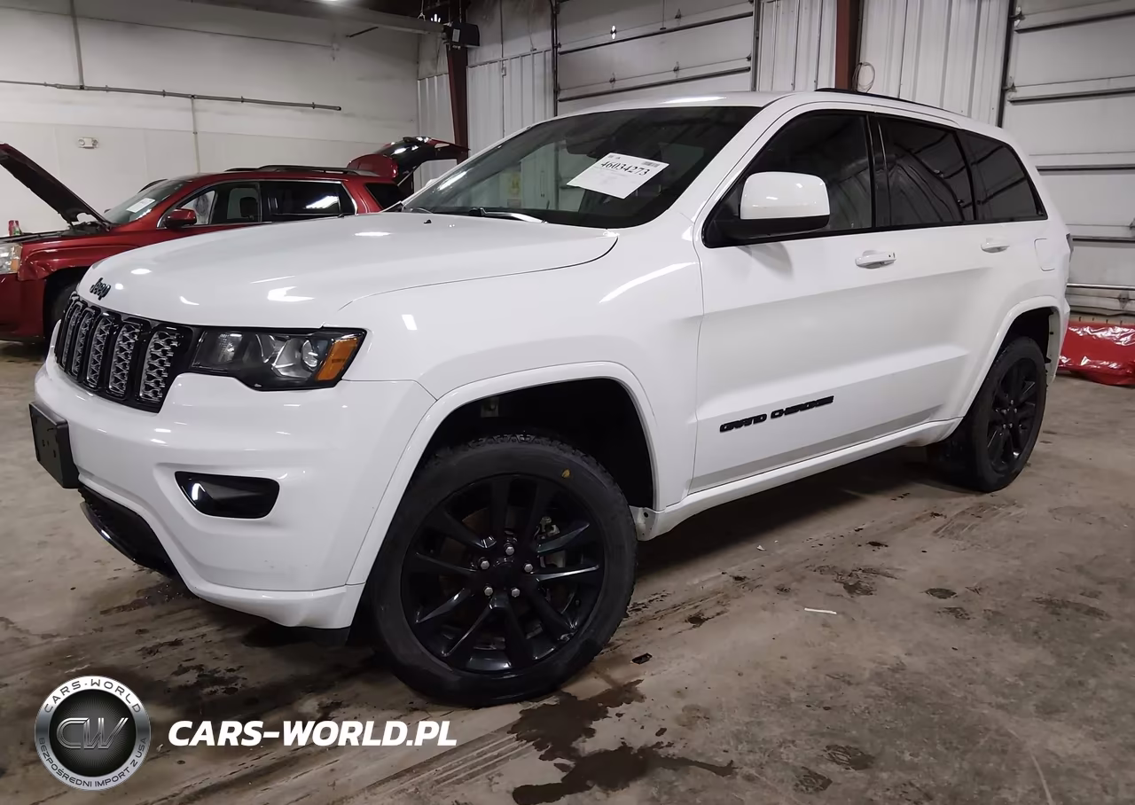2018 Jeep Grand Cherokee Altitude 4X4 VIN:1C4RJFAG2JC501877 - 2