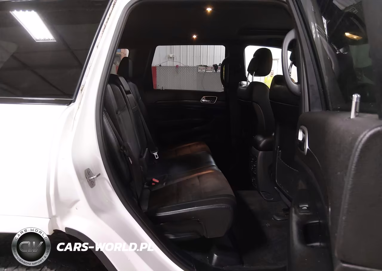 2018 Jeep Grand Cherokee Altitude 4X4 VIN:1C4RJFAG2JC501877 - 8