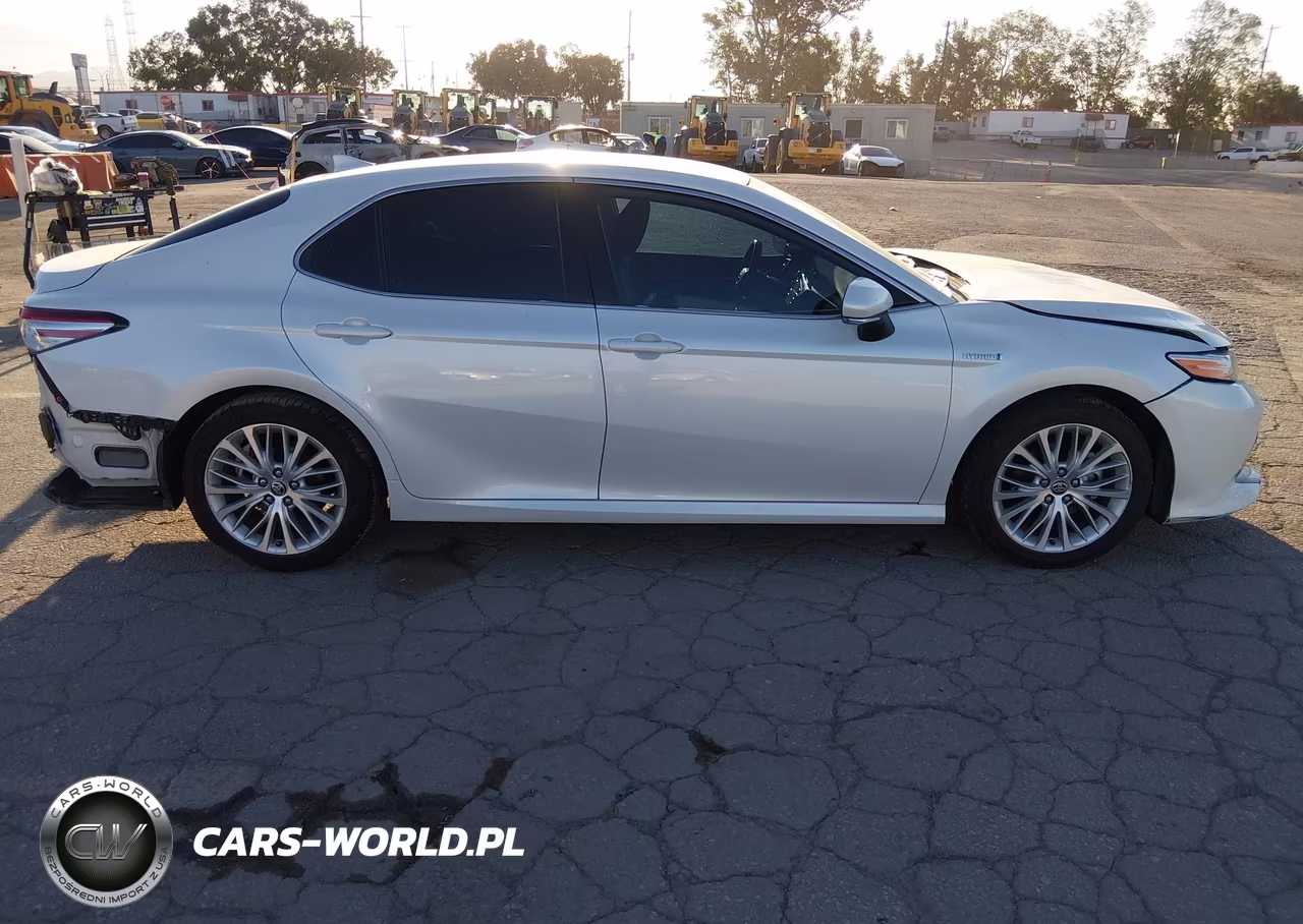 2020 Toyota Camry Xle Hybrid VIN:4T1F31AKXLU541329 - 14