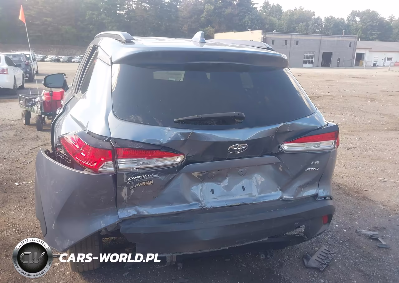 2024 Toyota Corolla Cross Le VIN:7MUBAABGXRV097651 - 6