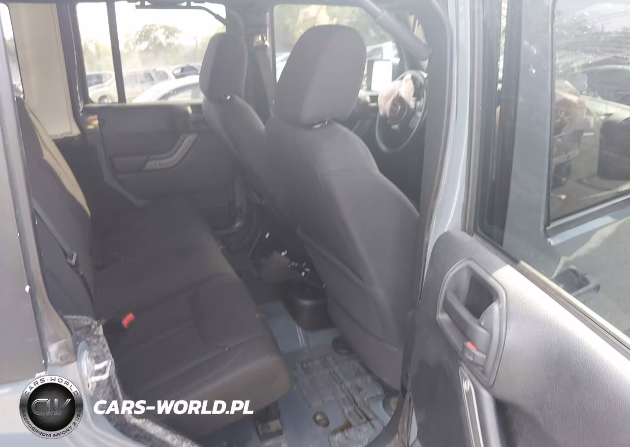 2014 Jeep Wrangler Unlimited Sport VIN:1C4BJWDG9EL149657 - 8