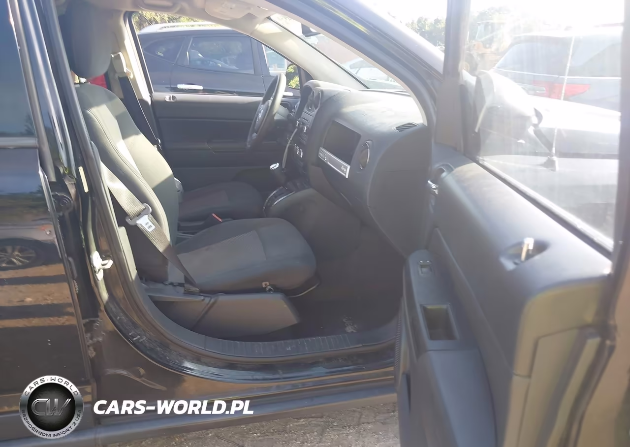 2014 Jeep Compass Sport VIN:1C4NJCBA0ED515719 - 5