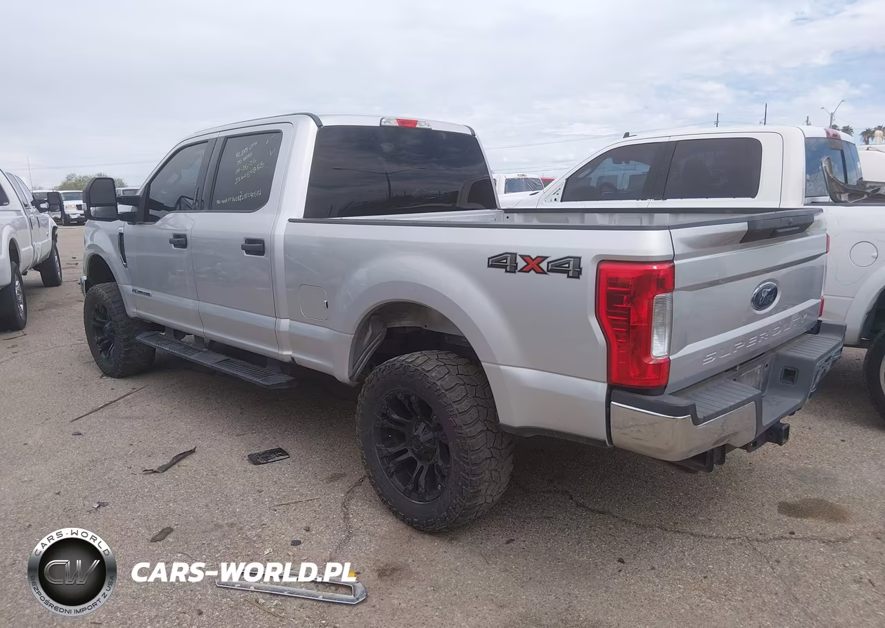 2019 Ford F-250 Xlt VIN:1FT7W2BT2KEC40592 - 3