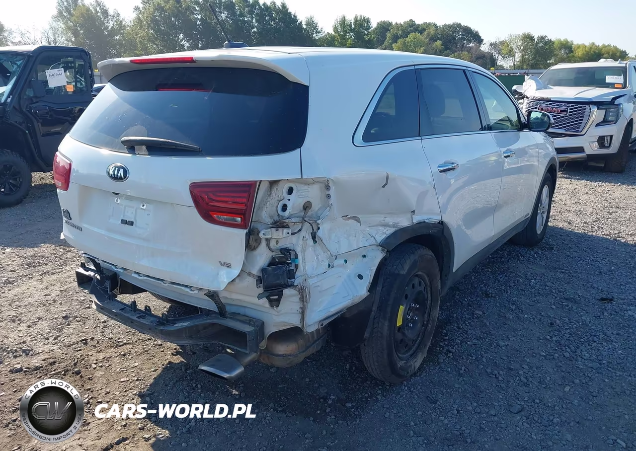 2019 Kia Sorento 3.3L Lx VIN:5XYPGDA57KG489523 - 4