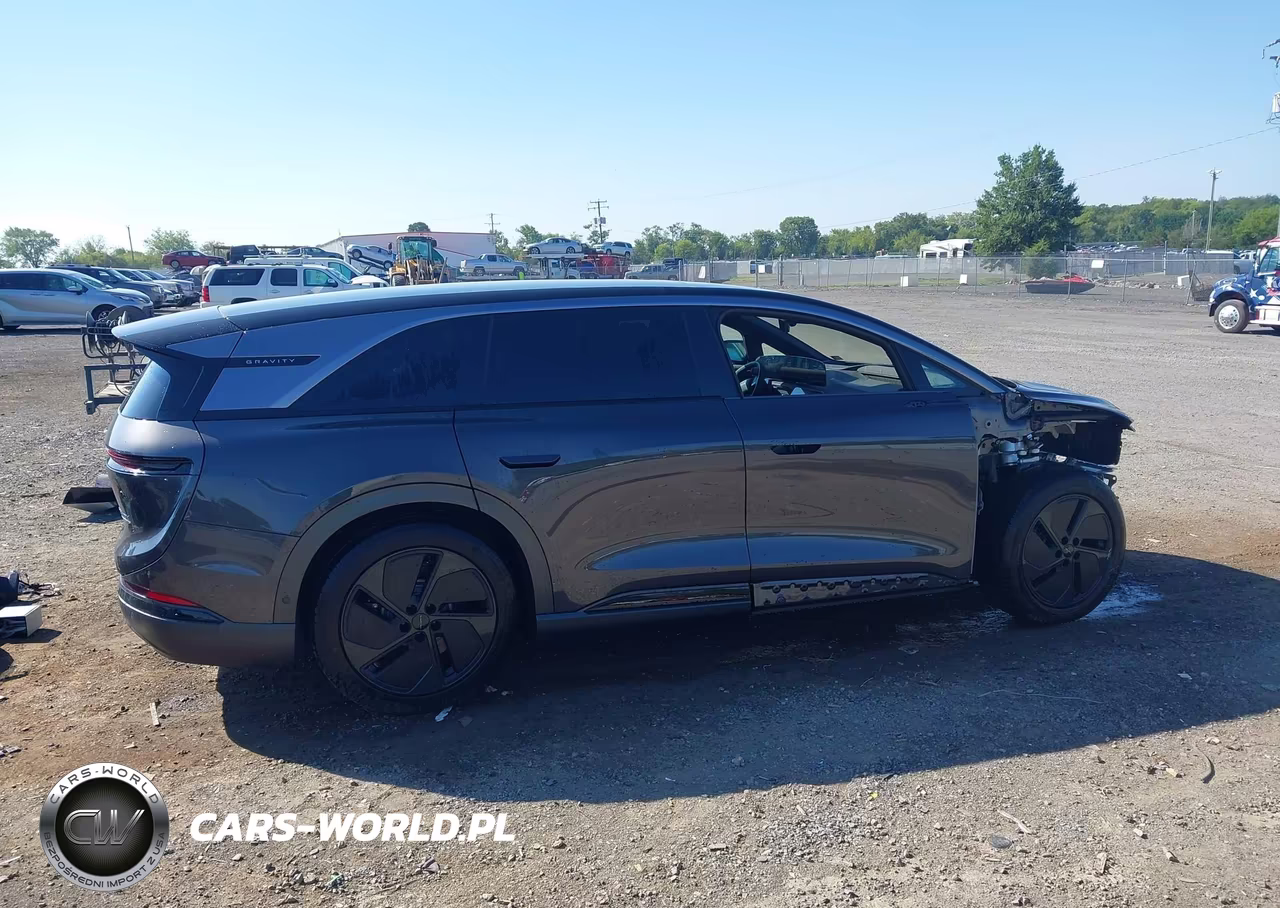 2026 Lucid Gravity Touring VIN:7UUG1TJJ6TA036150 - 14
