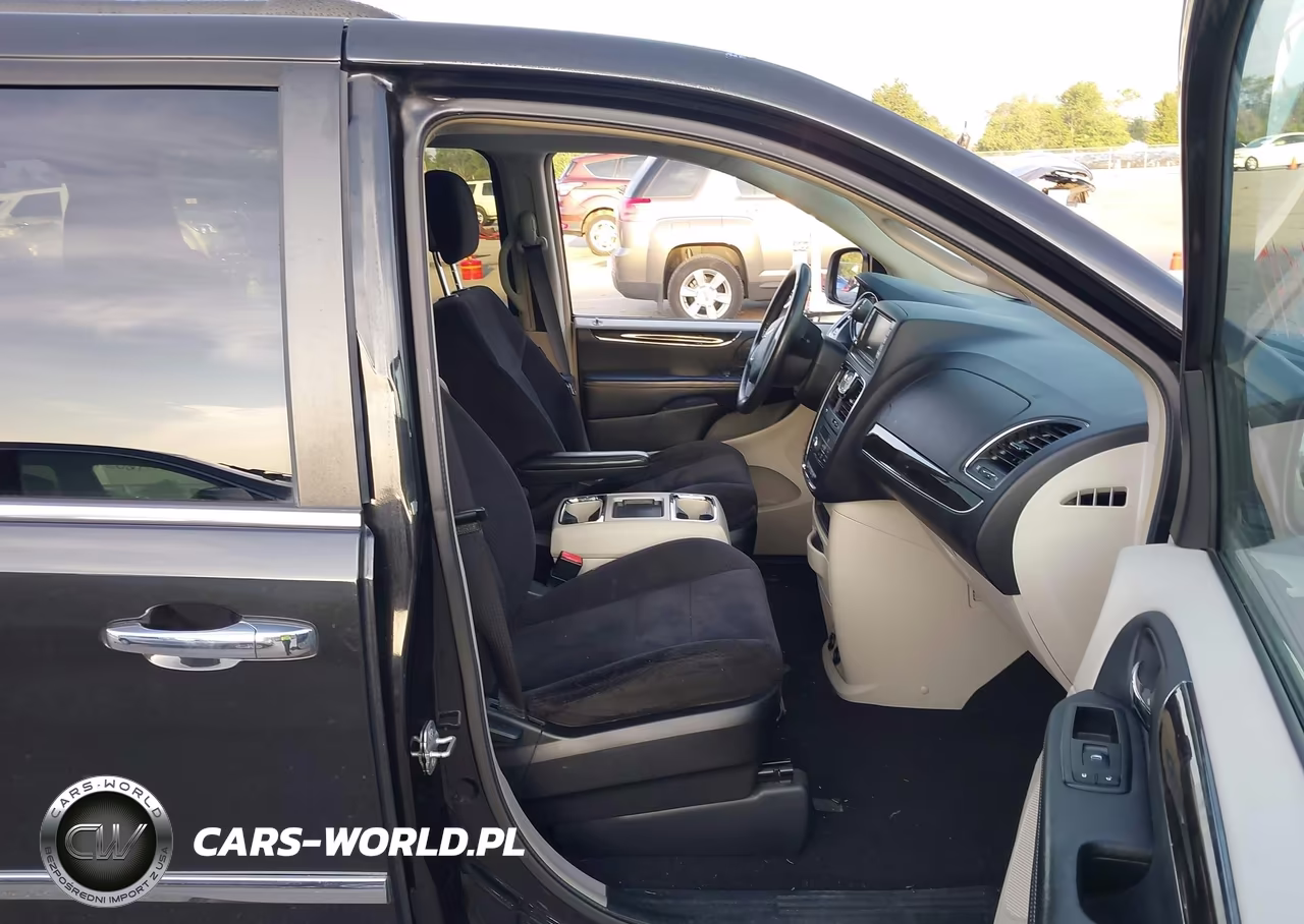 2014 Chrysler Town & Country Touring VIN:2C4RC1BG9ER410193 - 5