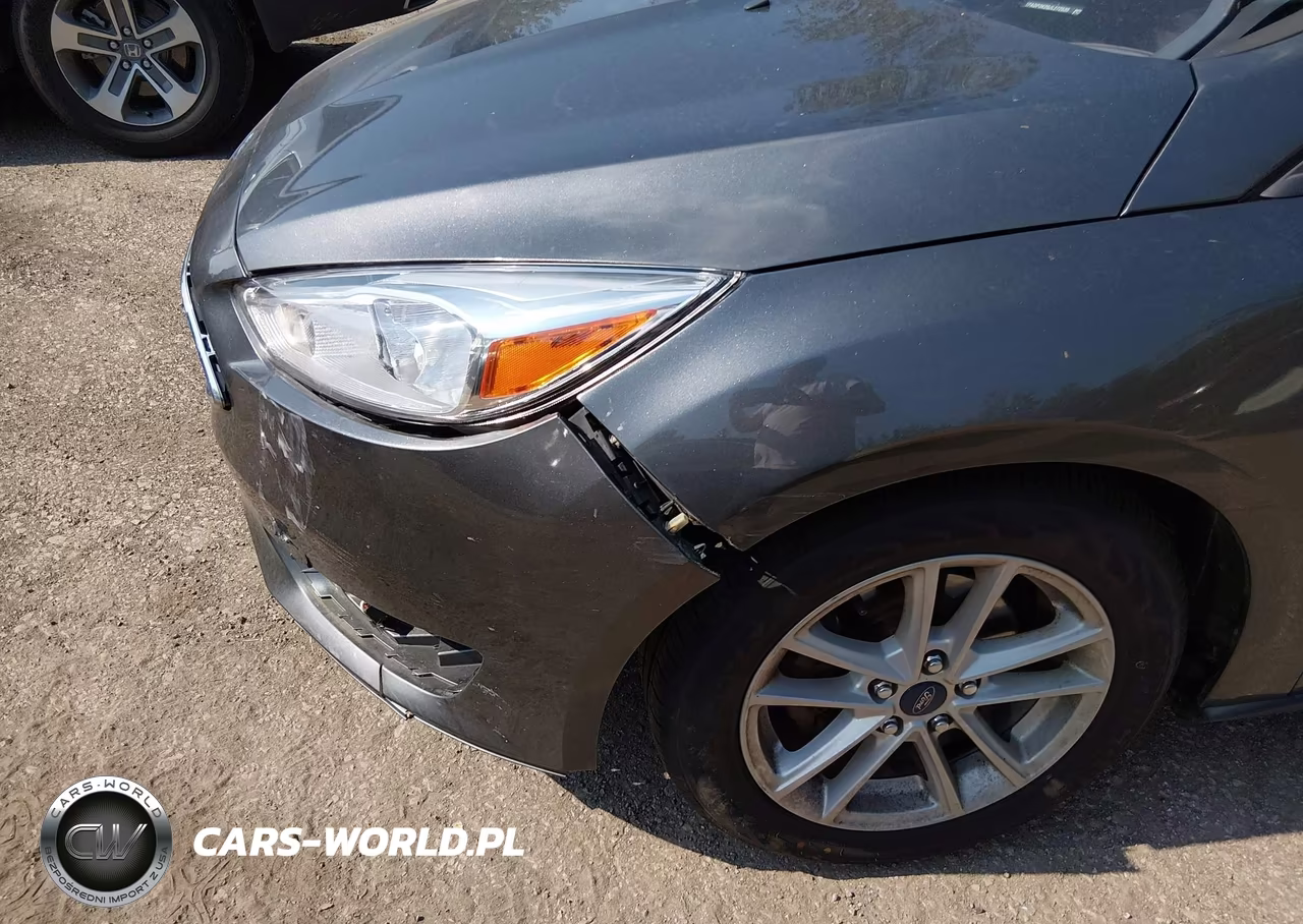 2018 Ford Focus Se VIN:1FADP3K20JL272535 - 6