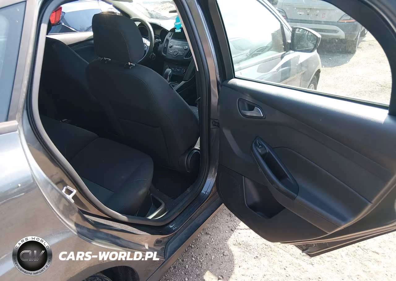 2018 Ford Focus Se VIN:1FADP3K20JL272535 - 8