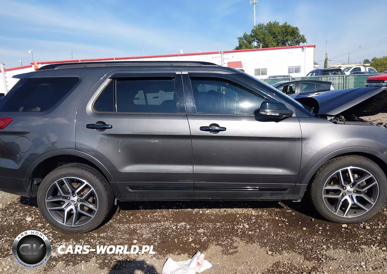 2017 Ford Explorer Sport VIN:1FM5K8GT0HGE28146 - 14