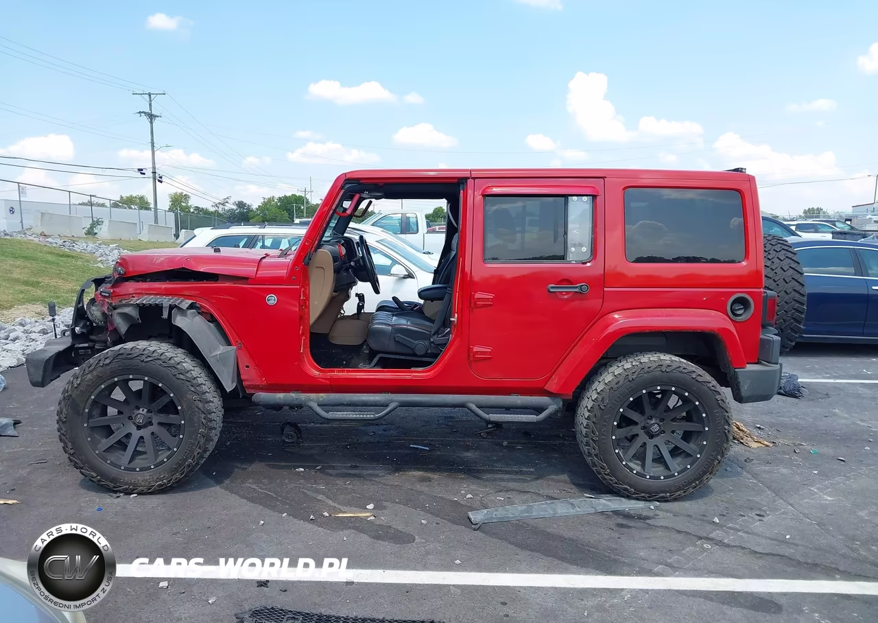 2011 Jeep Wrangler Unlimited Sahara VIN:1J4BA5H13BL577083 - 15