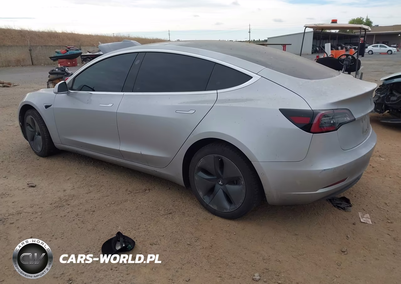 2018 Tesla Model 3 Long Range-Mid Range VIN:5YJ3E1EA5JF060705 - 3