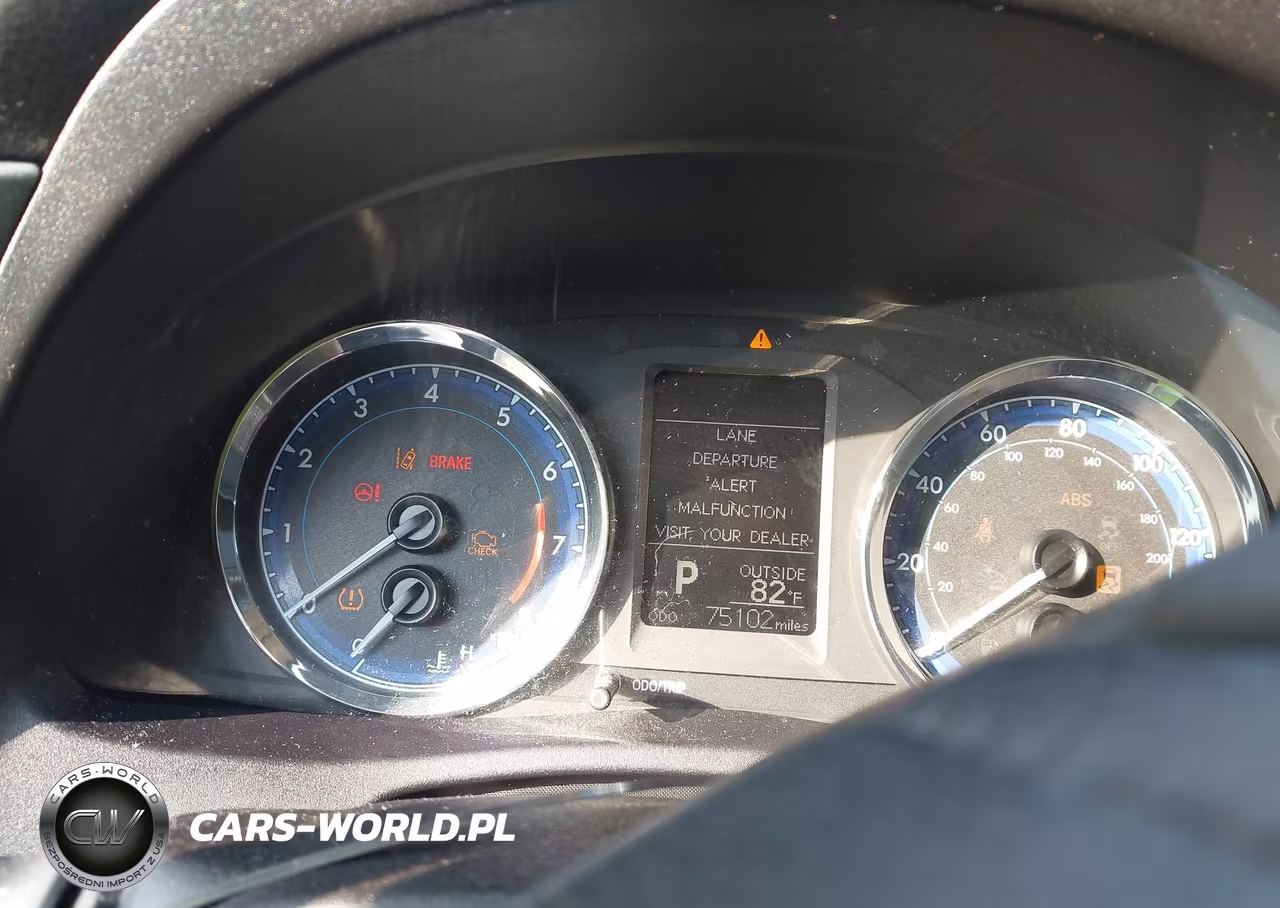 2018 Toyota Corolla Le VIN:2T1BURHE1JC113464 - 7