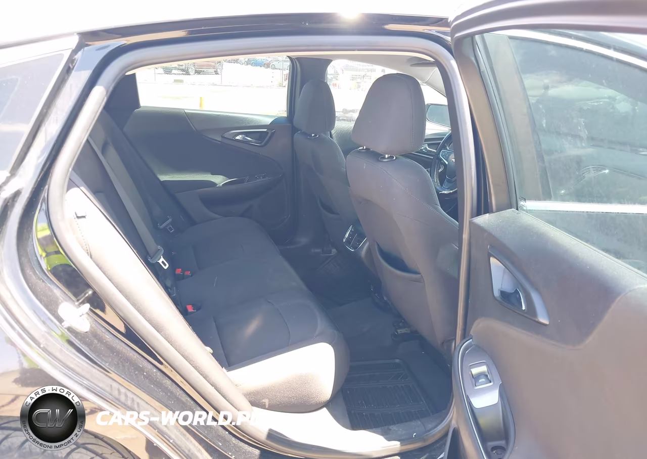 2018 Chevrolet Malibu Lt VIN:1G1ZD5ST1JF206323 - 8