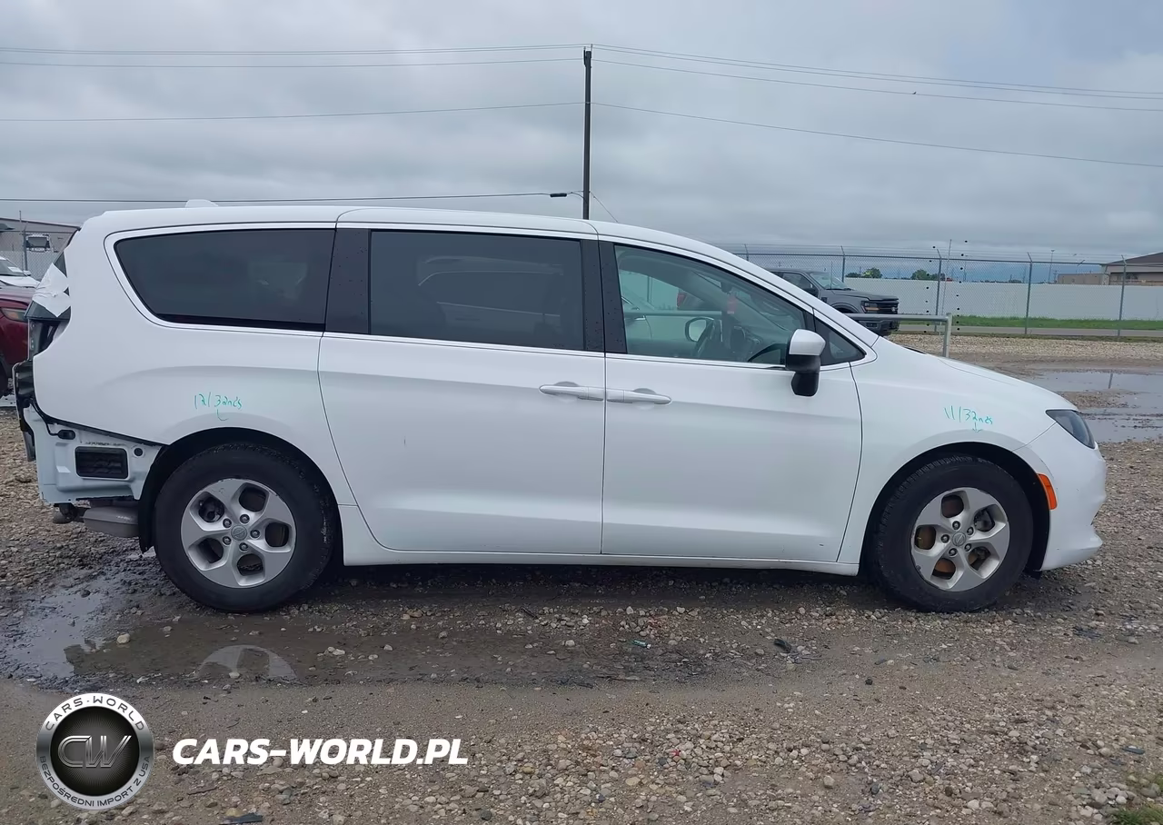 2017 Chrysler Pacifica Lx VIN:2C4RC1CG4HR506039 - 14