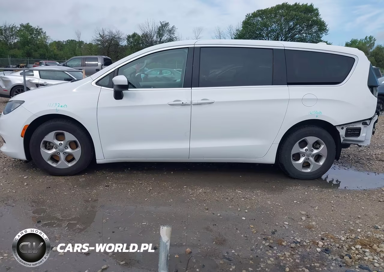 2017 Chrysler Pacifica Lx VIN:2C4RC1CG4HR506039 - 15