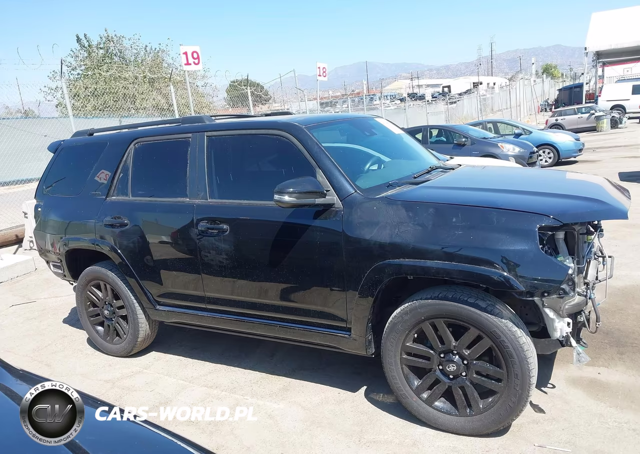 2020 Toyota 4Runner Nightshade Special Edition VIN:JTEBU5JR9L5814691 - 14