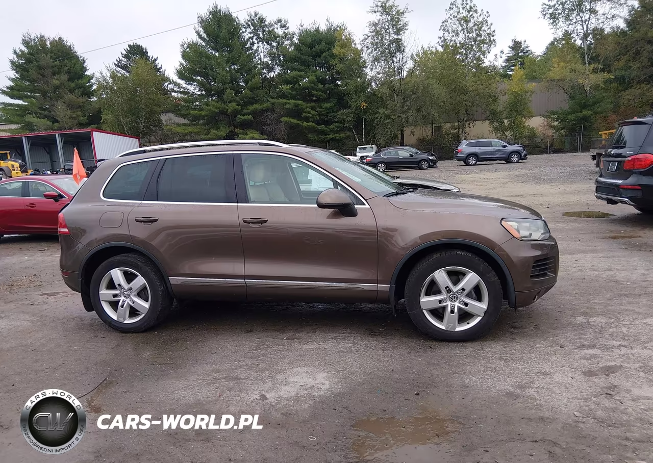 2011 Volkswagen Touareg Tdi Lux VIN:WVGFK9BP2BD007297 - 13