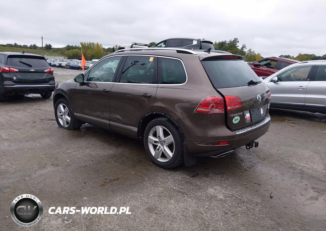 2011 Volkswagen Touareg Tdi Lux VIN:WVGFK9BP2BD007297 - 3