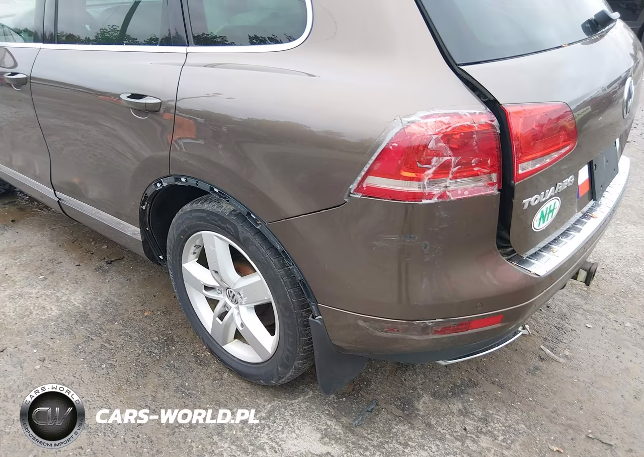 2011 Volkswagen Touareg Tdi Lux VIN:WVGFK9BP2BD007297 - 6