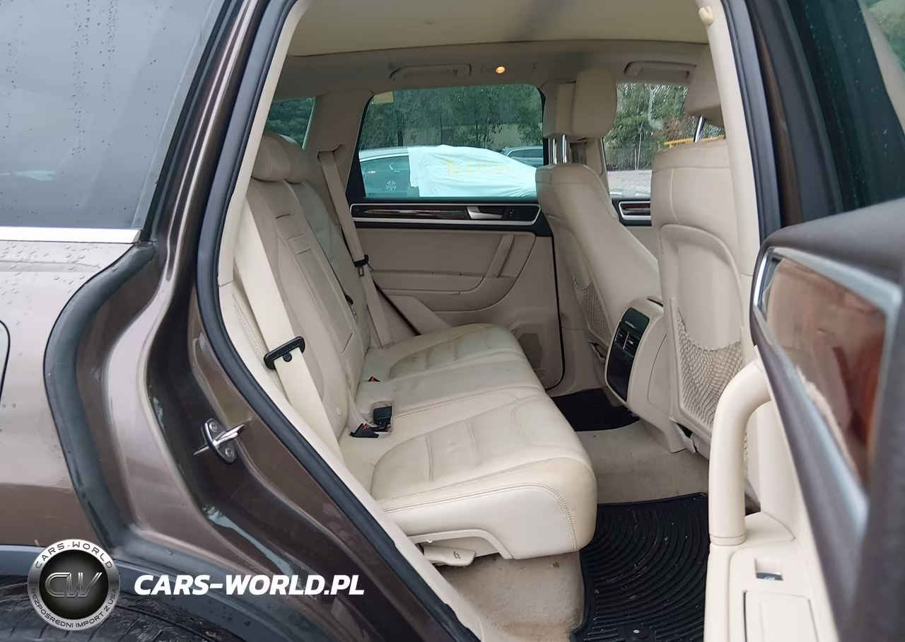2011 Volkswagen Touareg Tdi Lux VIN:WVGFK9BP2BD007297 - 8