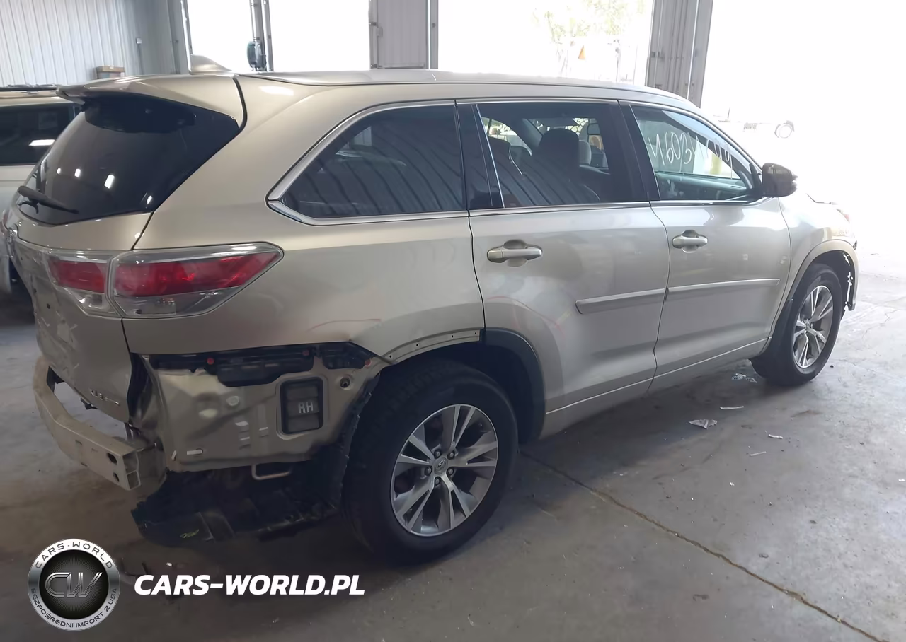2015 Toyota Highlander Xle V6 VIN:5TDJKRFH6FS204050 - 4