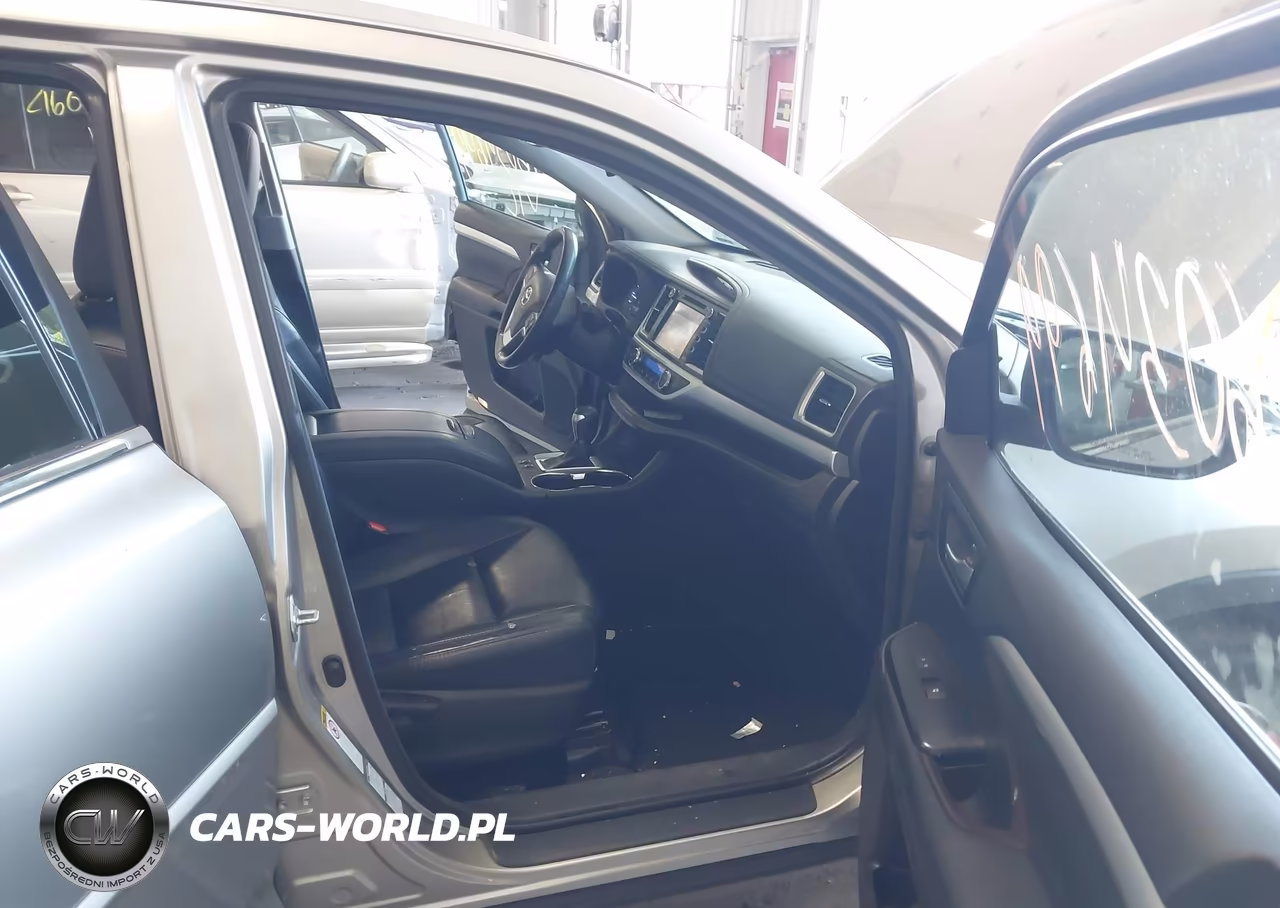 2015 Toyota Highlander Xle V6 VIN:5TDJKRFH6FS204050 - 5