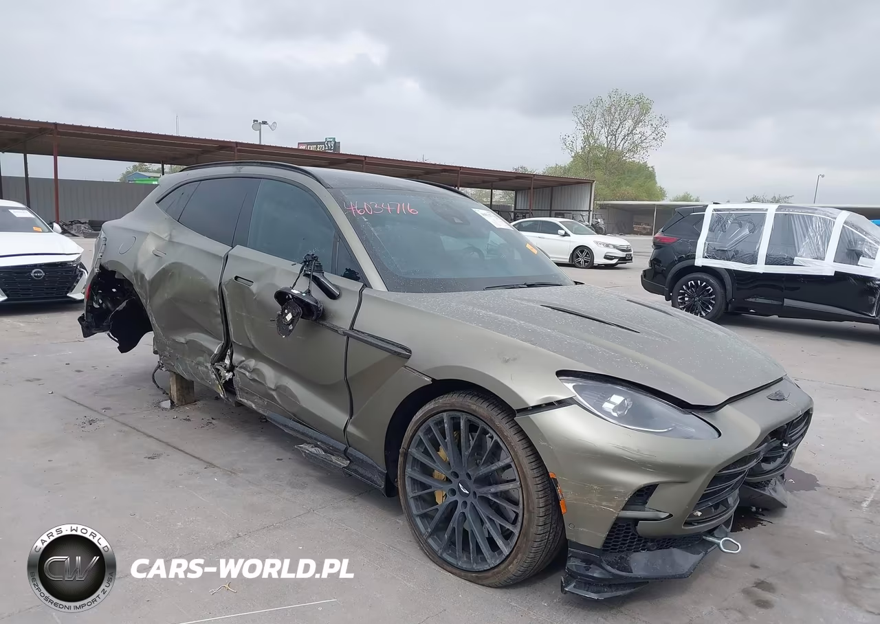 2023 Aston Martin Dbx 707 – zdjęcie 1 z 22