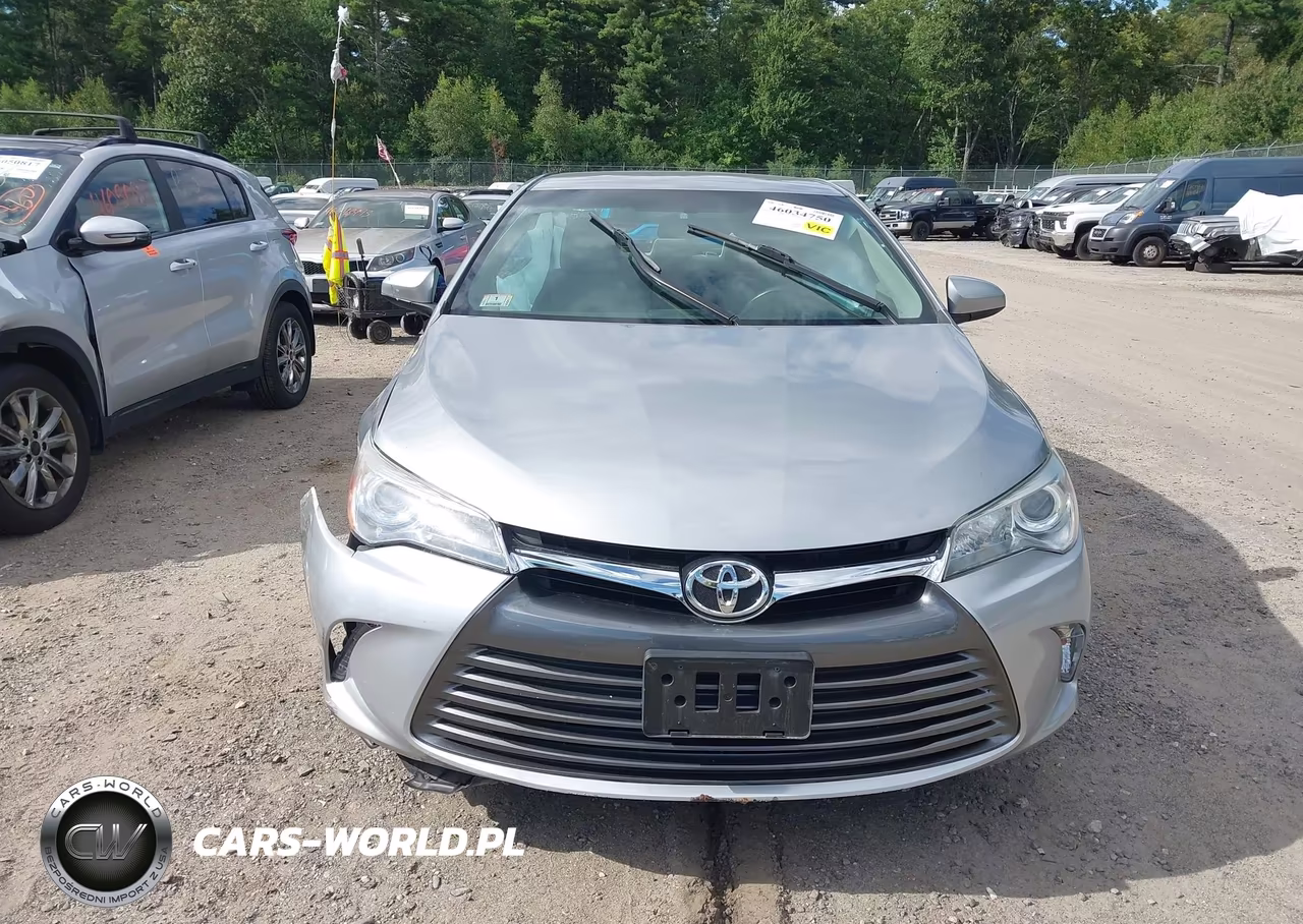 2017 Toyota Camry Le VIN:4T1BF1FK2HU297584 - 12