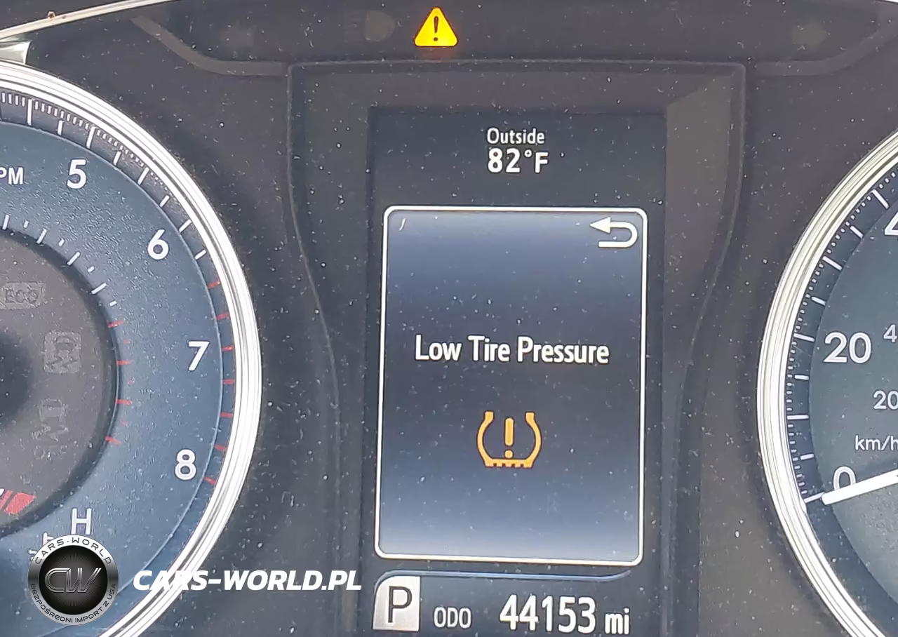 2017 Toyota Camry Le VIN:4T1BF1FK2HU297584 - 15