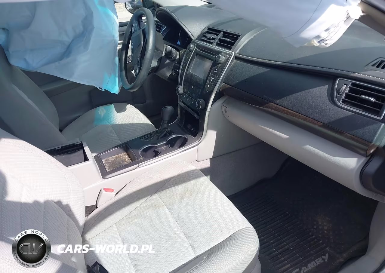 2017 Toyota Camry Le VIN:4T1BF1FK2HU297584 - 5