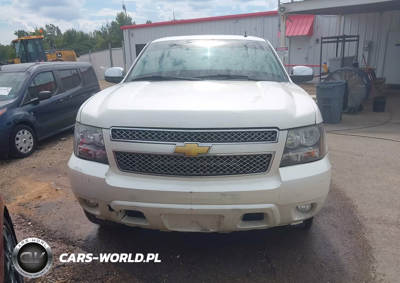 2013 Chevrolet Tahoe Ltz VIN:1GNSCCE08DR229433 - 12