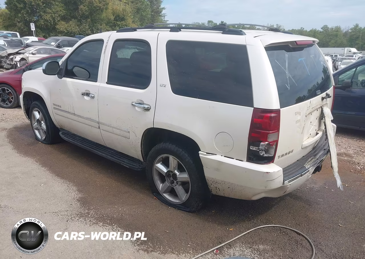 2013 Chevrolet Tahoe Ltz VIN:1GNSCCE08DR229433 - 3