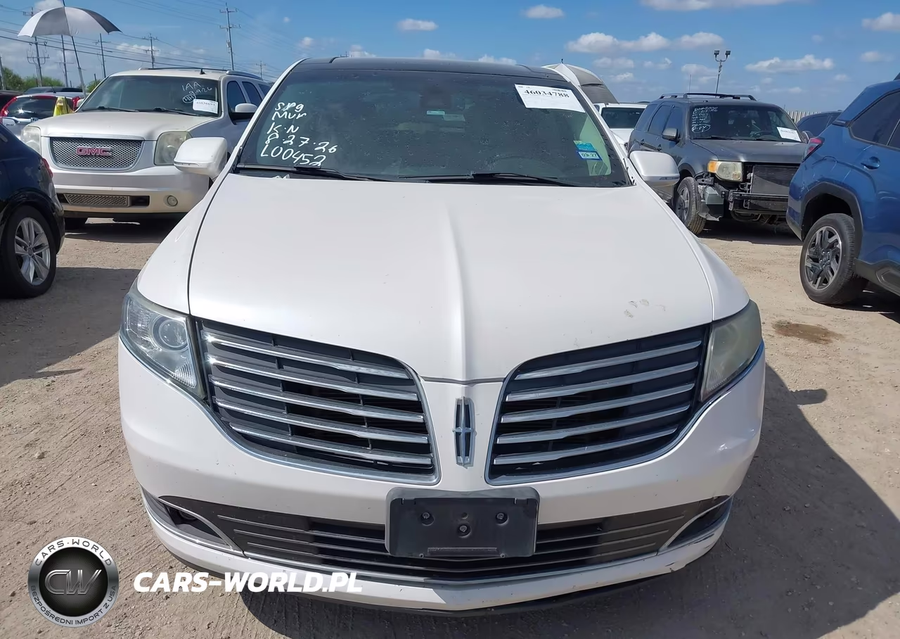 2018 Lincoln Mkt Reserve VIN:2LMHJ5AT2JBL00452 - 12