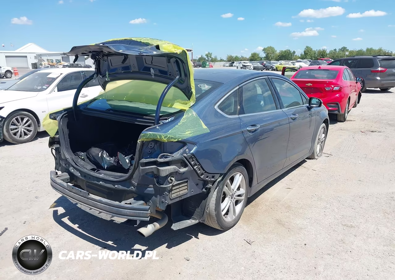 2018 Ford Fusion Se VIN:3FA6P0HD0JR158066 - 4