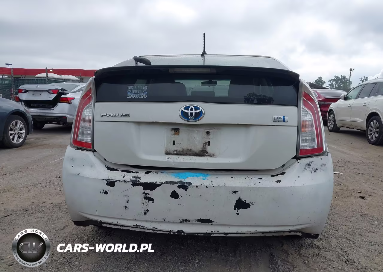 2014 Toyota Prius Two VIN:JTDKN3DU7E1747900 - 16