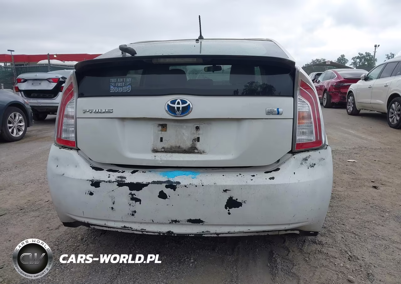 2014 Toyota Prius Two VIN:JTDKN3DU7E1747900 - 17