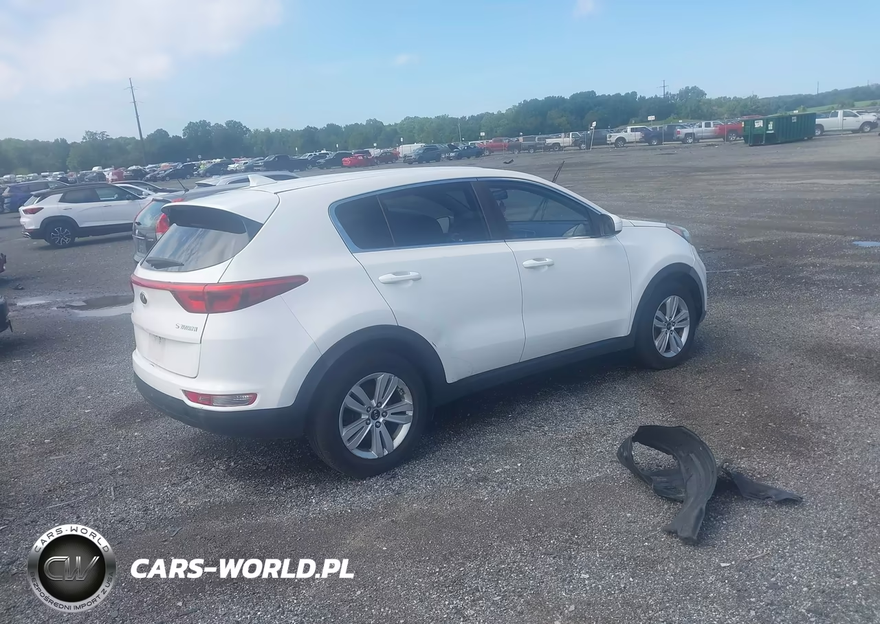 2018 Kia Sportage Lx VIN:KNDPM3AC4J7459098 - 4