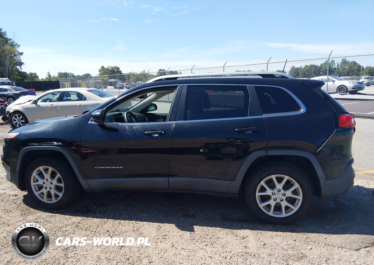 2018 Jeep Cherokee Latitude Fwd VIN:1C4PJLCB2JD538283 - 14