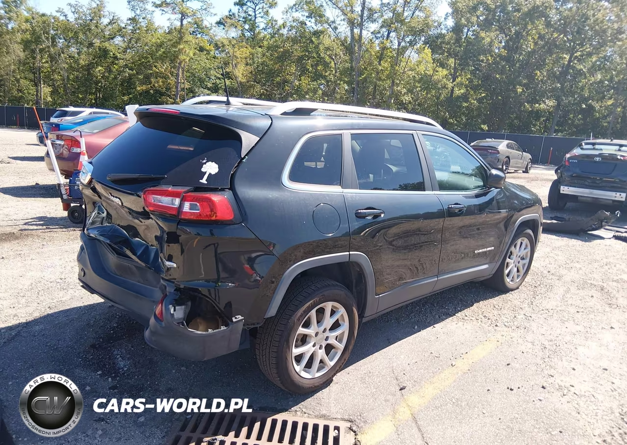 2018 Jeep Cherokee Latitude Fwd VIN:1C4PJLCB2JD538283 - 4