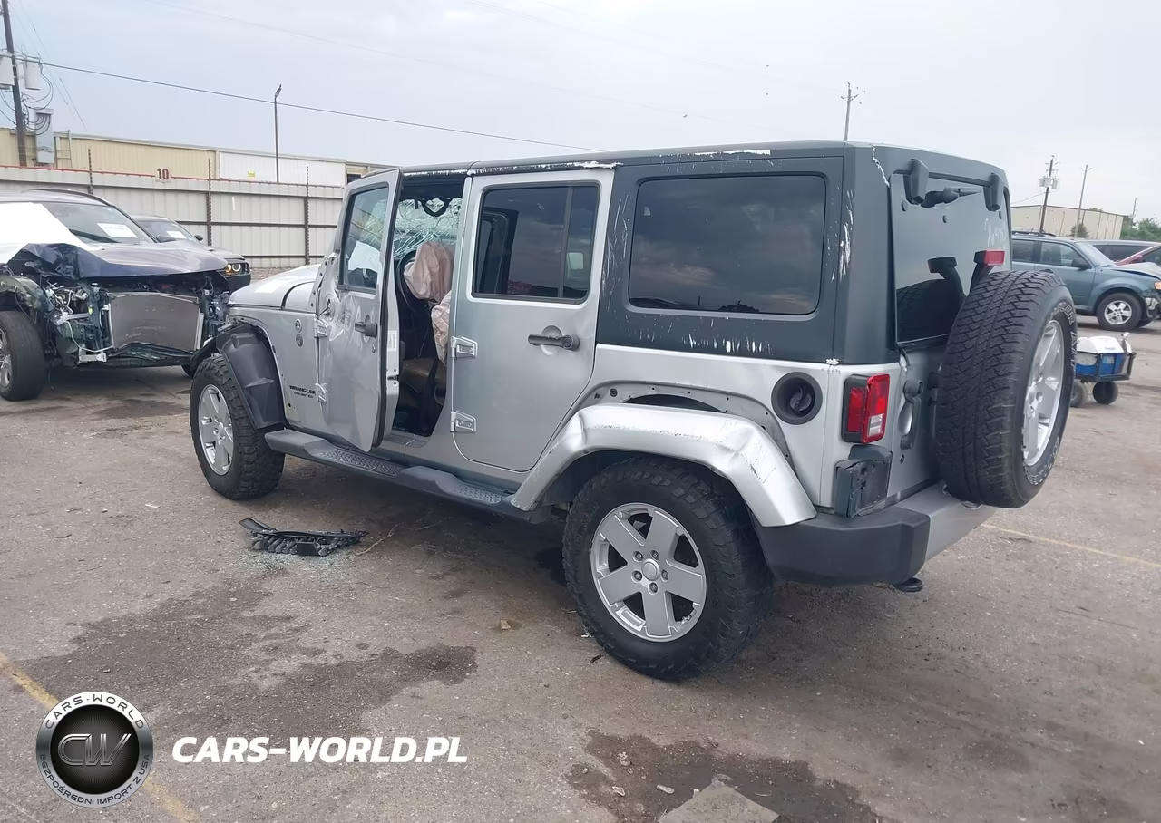 2012 Jeep Wrangler Unlimited Sahara VIN:1C4HJWEG1CL168421 - 3