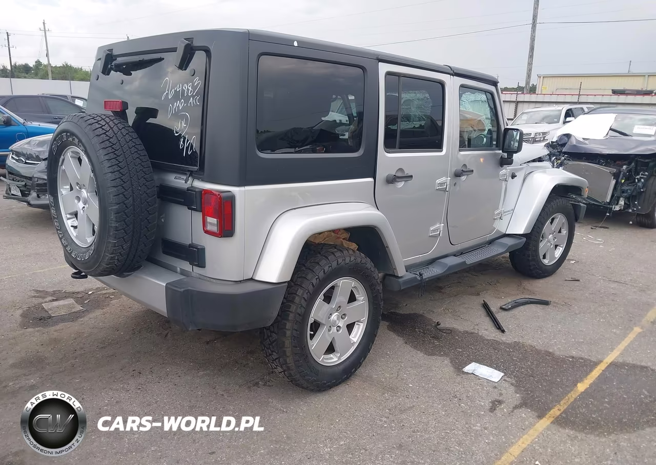 2012 Jeep Wrangler Unlimited Sahara VIN:1C4HJWEG1CL168421 - 4