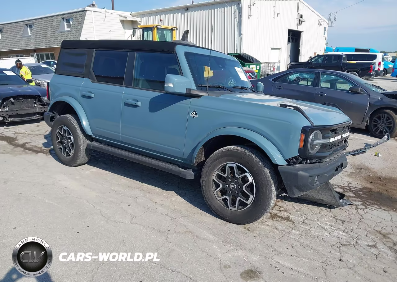 2023 Ford Bronco Outer Banks – zdjęcie 1 z 17