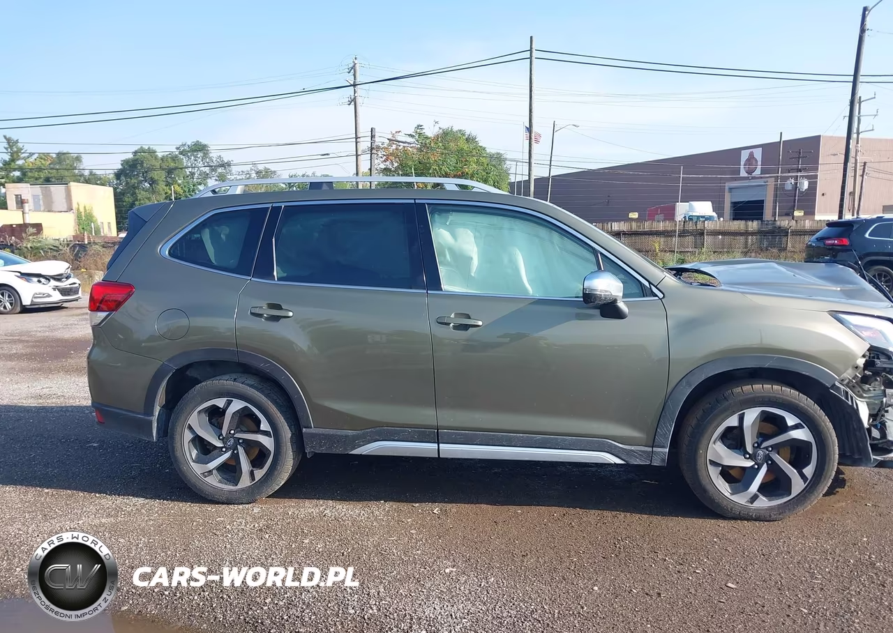 2022 Subaru Forester Touring VIN:JF2SKARC0NH422821 - 13