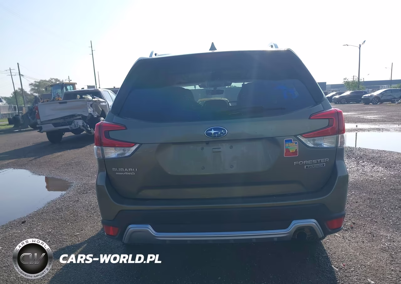 2022 Subaru Forester Touring VIN:JF2SKARC0NH422821 - 16