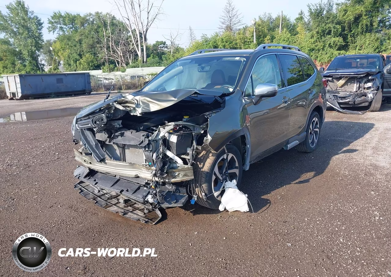 2022 Subaru Forester Touring VIN:JF2SKARC0NH422821 - 2