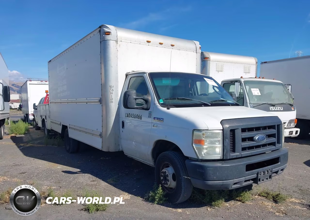 2010 Ford E-350 Cutaway