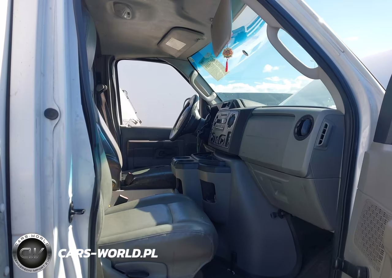 2010 Ford E-350 Cutaway VIN:1FDWE3FL8ADA19982 - 7