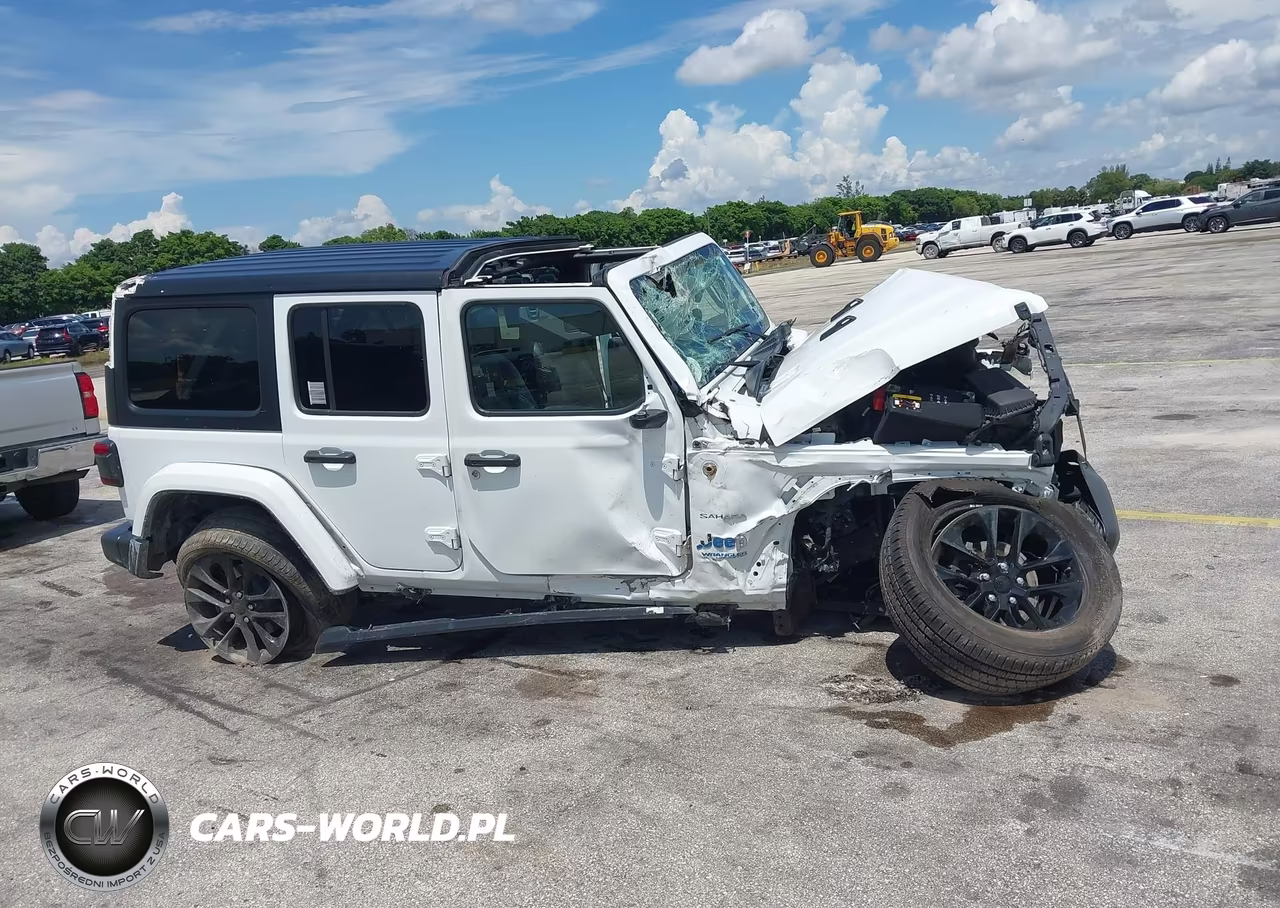 2022 Jeep Wrangler 4Xe Unlimited Sahara 4X4 VIN:1C4JJXP61NW279404 - 13